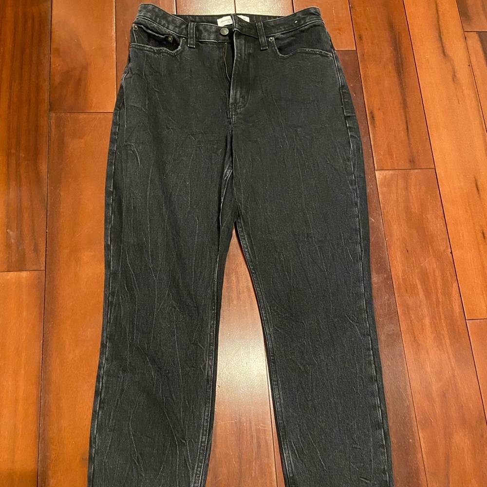 Abercrombie Curve Love High Rise Mom Jean